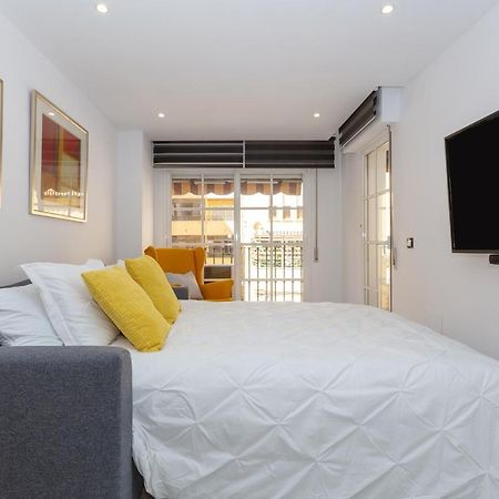 Apartamento La Victoria Apartment Малага Екстериор снимка