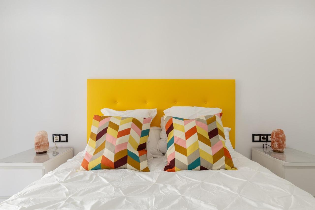 Apartamento La Victoria Apartment Малага Екстериор снимка
